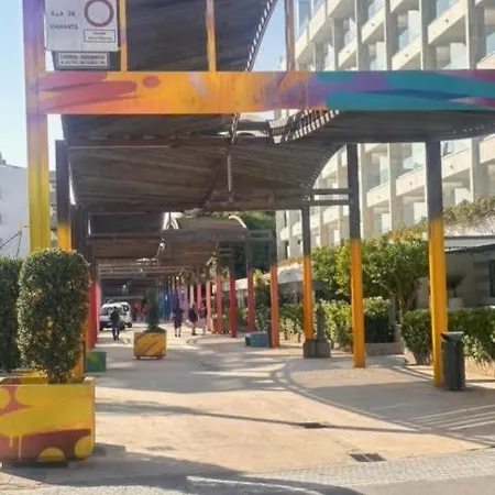 דירה Sol ,mar Y Jardin En El Centro De *