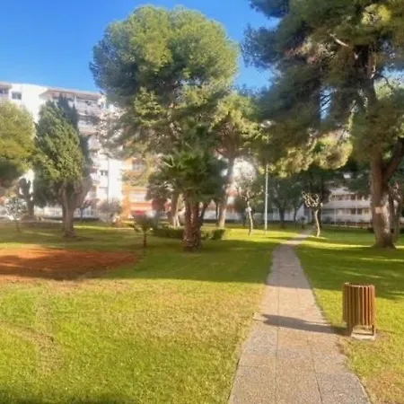 Sol ,mar Y Jardin En El Centro De * Salou