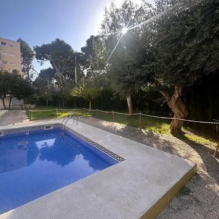 Sol ,mar Y Jardin En El Centro De Apartment